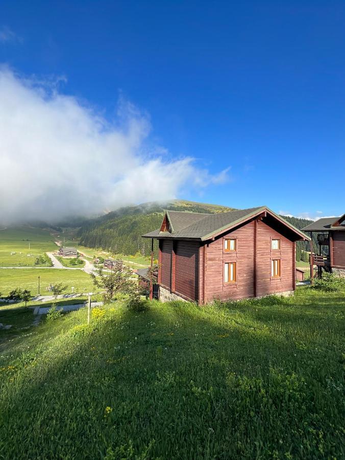 Kuembet Dag Evi Villa Eksteriør billede